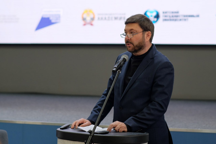 Окружная конференция «Основы российской государственности: развитие»  в Кирове.